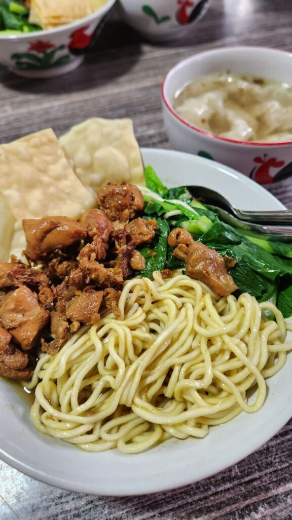 Mie ayam terdekat dari lokasi saya